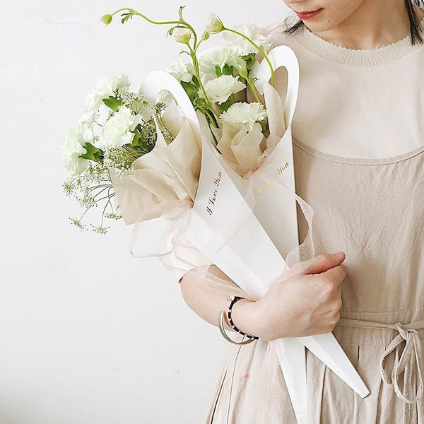 10 Counts Korean Style Heart Paper Flower Bouquet Bags for Single Flower 7.1 x 18 Inch is a delightful addition to your valentine's day bouquets collection.