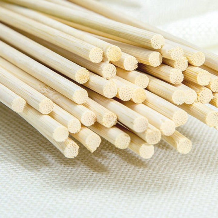 100pcs Bamboo Sticks Snack Strawberry Bouquet Materials, perfect as florist supplies.