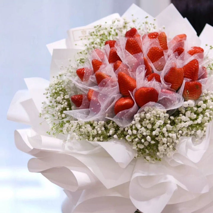 100pcs Bamboo Sticks Snack Strawberry Bouquet Materials, perfect as florist supplies.