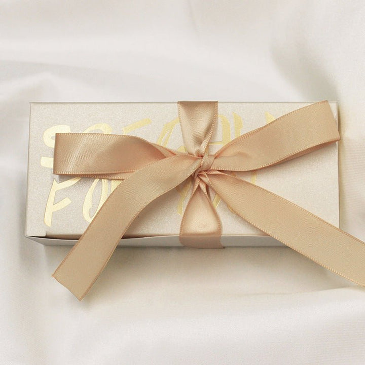 10 pieces of gift boxes for Pink Wedding Sugar Chocolate, each measuring 5x5x5cm.