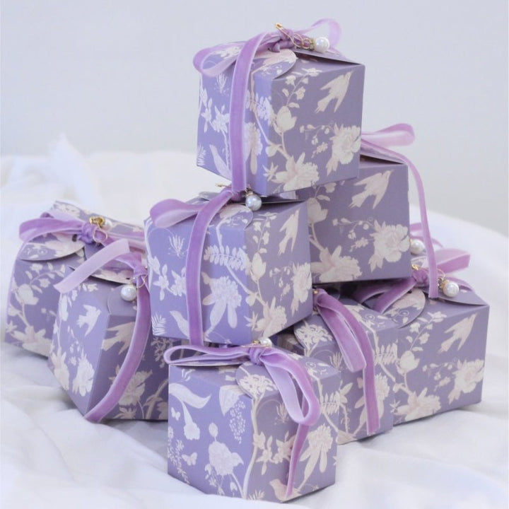 10 pieces of small gift boxes for Pink Wedding Sugar Chocolate, each measuring 5x5x5cm.