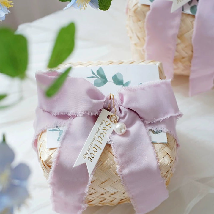 10 pieces of dollar tree gift boxes for Pink Wedding Sugar Chocolate, each measuring 5x5x5cm.