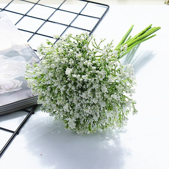 16pcs Artificial Baby's Breath Flower Bouquet, perfect as silk flowers.