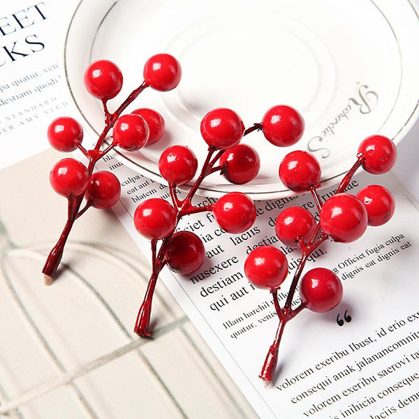 20 Pack Artificial Christmas Red Berries Stems is a wonderful addition to your christmas floral collection.