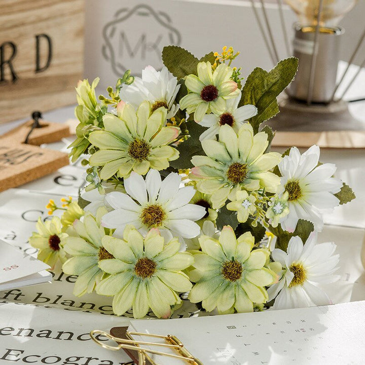 21 Heads Artificial Silk Daisy Bouquet, perfect as flower stem.