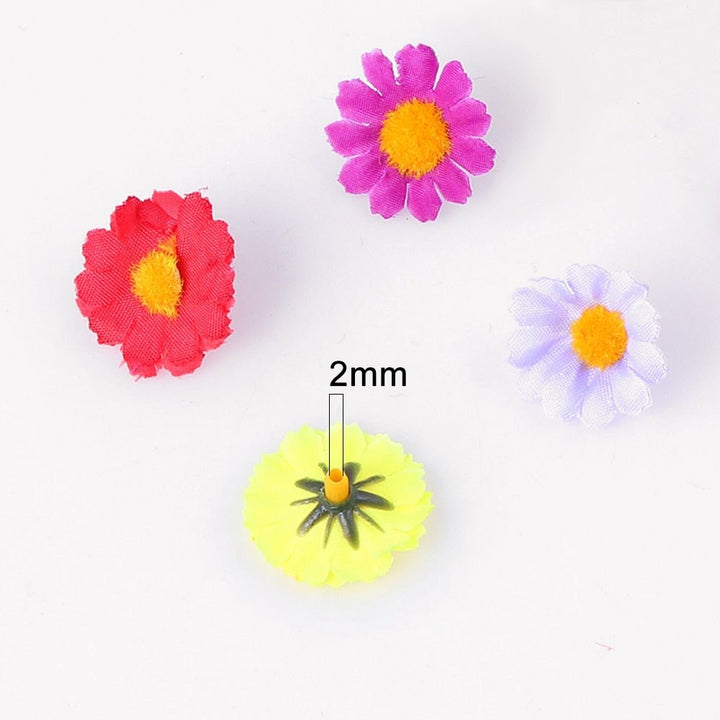 2.5cm Artificial Daisy Flower Heads Pack 100 is a perfect addition to your floral supply collection.