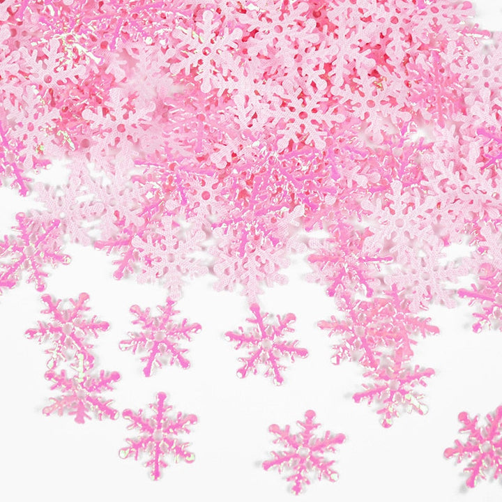 270pcs Christmas Snowflakes Confetti is a wonderful addition to your christmas arrangements collection.