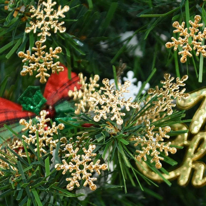 270pcs Christmas Snowflakes Confetti is a wonderful addition to your christmas arrangements collection.