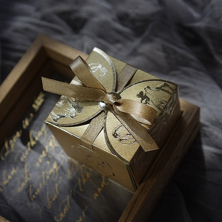 10 pieces of present box for Pink Wedding Sugar Chocolate, each measuring 5x5x5cm.