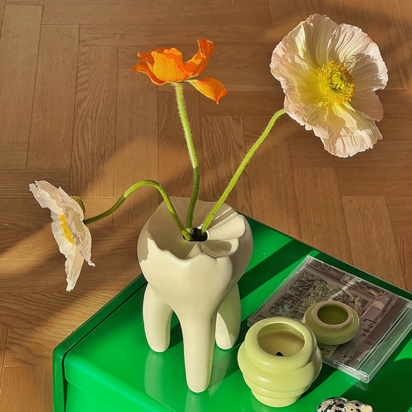 Tooth Shaped Single Flower Funky Vase