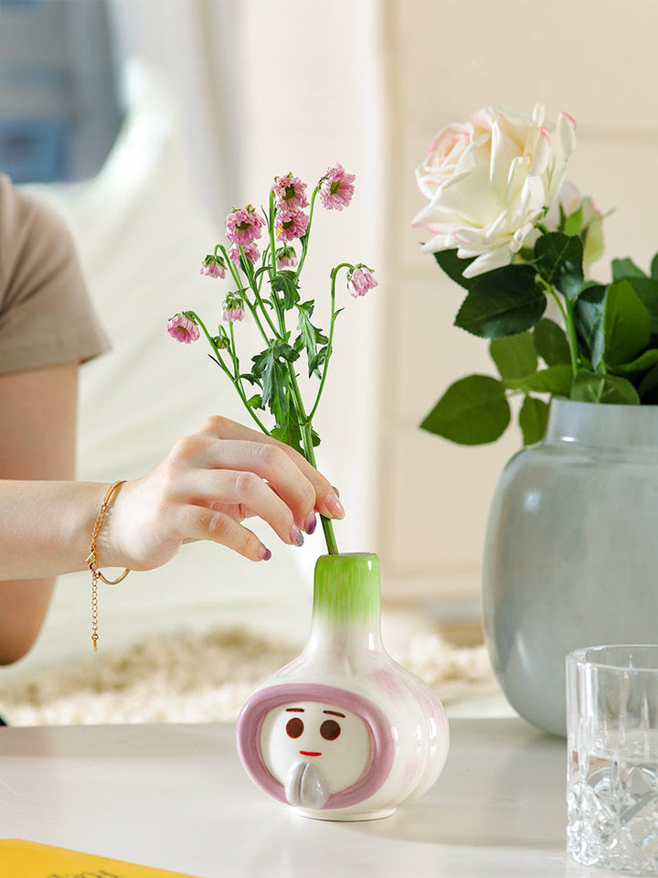 Cartoon Garlic Doll Design Flower Vase