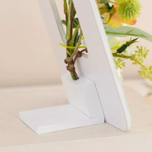 Artificial Flower Wooden Photo Frame Display Stand, perfect as silk artificial flowers.