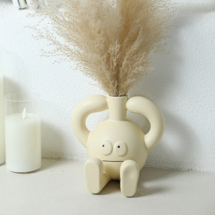 Creative cream-style ceramic vases for fun decor