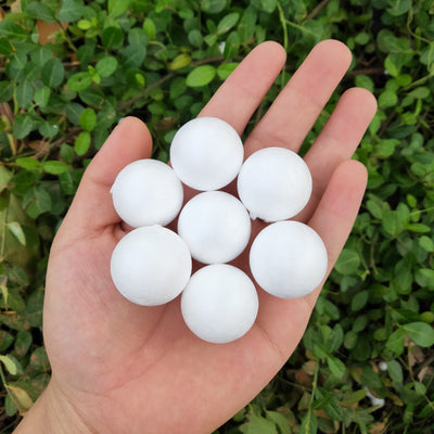 White Polystyrene Foam Balls for DIY Crafts is a perfect addition to your florist supply collection.