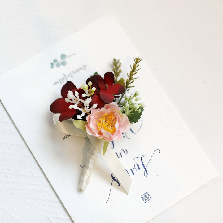 Elegant Silk Floral Wedding Boutonniere