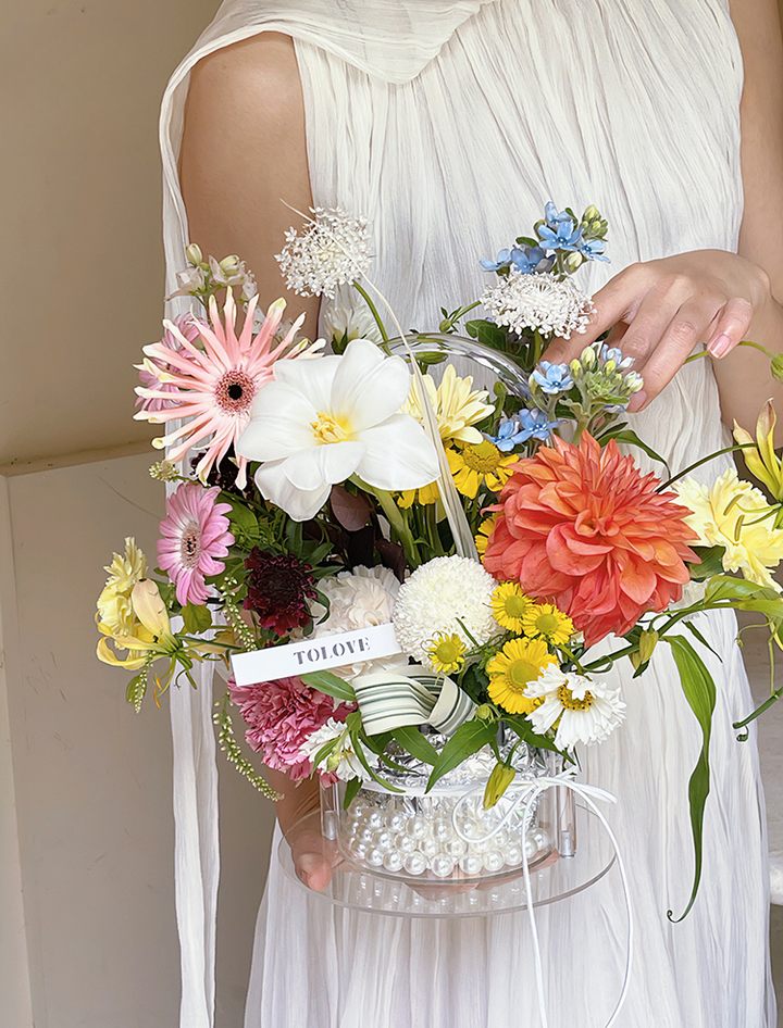 Transparent Acrylic Floral Arrangement Container