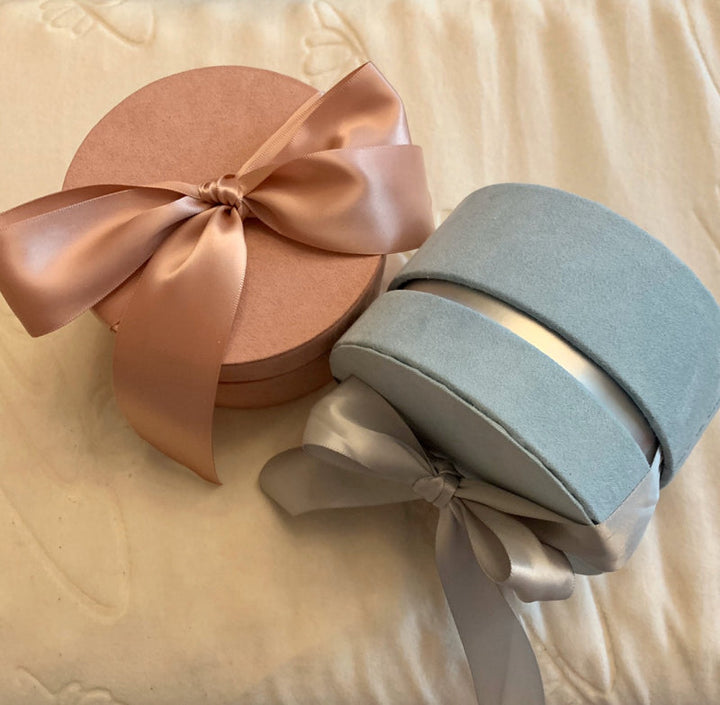 10 pieces of gift boxes for Pink Wedding Sugar Chocolate, each measuring 5x5x5cm.